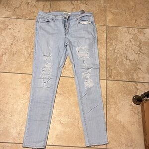 Levi’s ripped skinny jeans (W32)